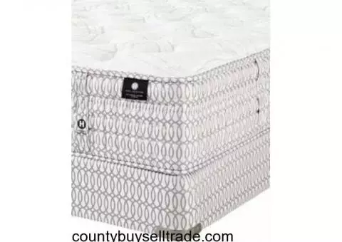 king size luxury model Aireloom mattress set new