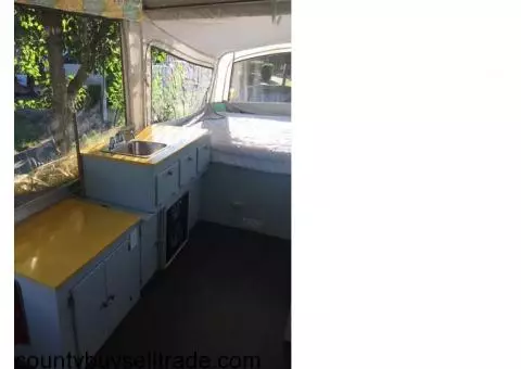*REMODELED* 2000 Coleman Fairview Tent Trailer